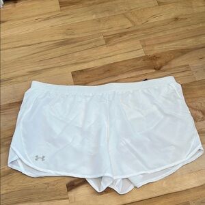 Under Armour Women's Loose UA Fly 2.0 HeatGear Lined White Shorts 3X - NWT